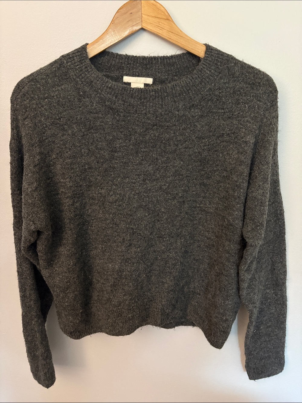 H&M Women's Dark Gray Crewneck Sweater